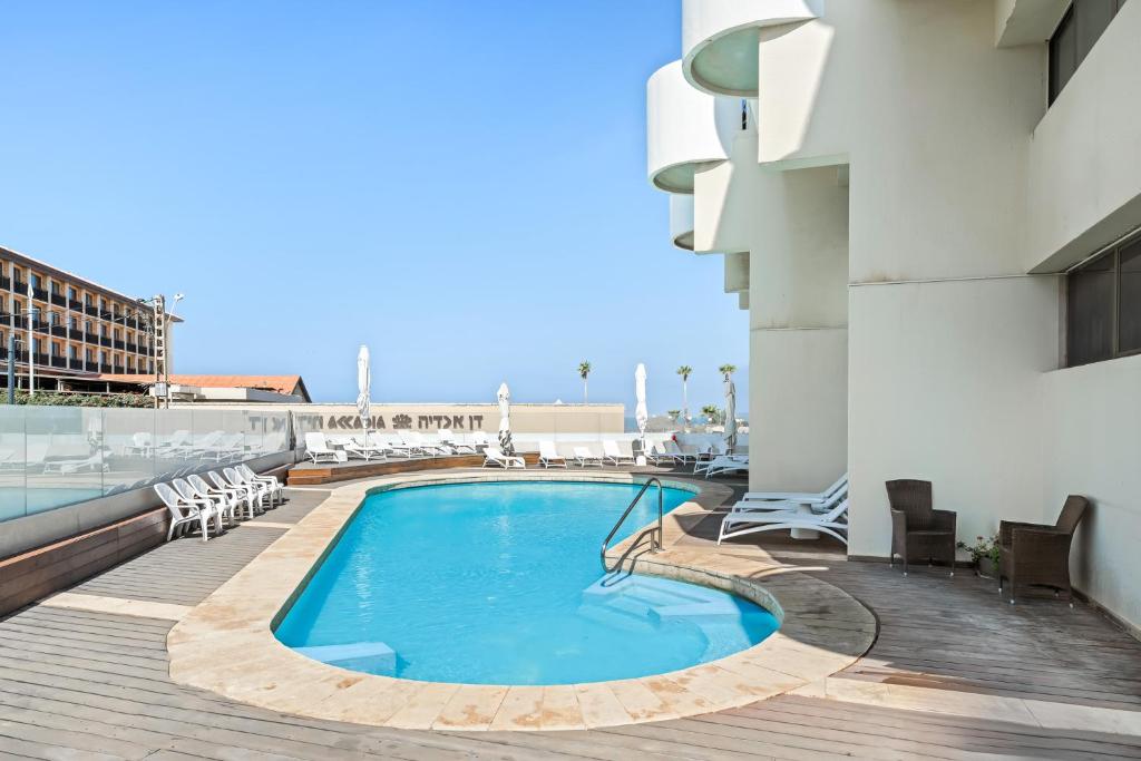 Elegant Beachfront Duplex with Private Parking photo 4