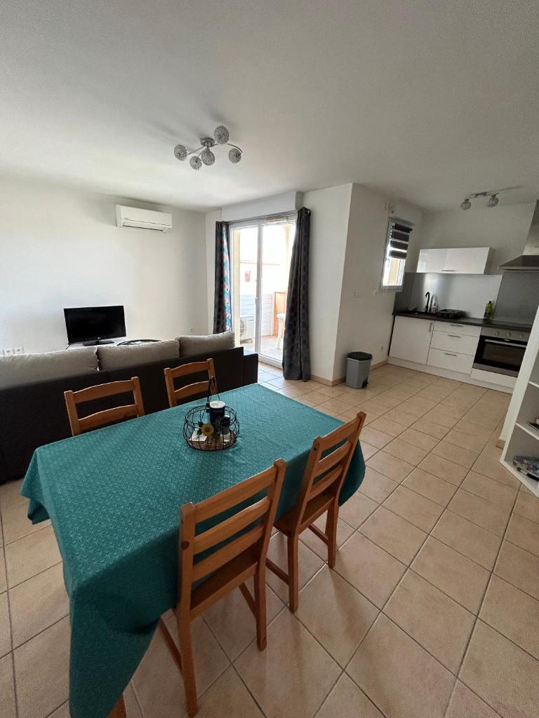 Appartement moderne en résidence avec piscine