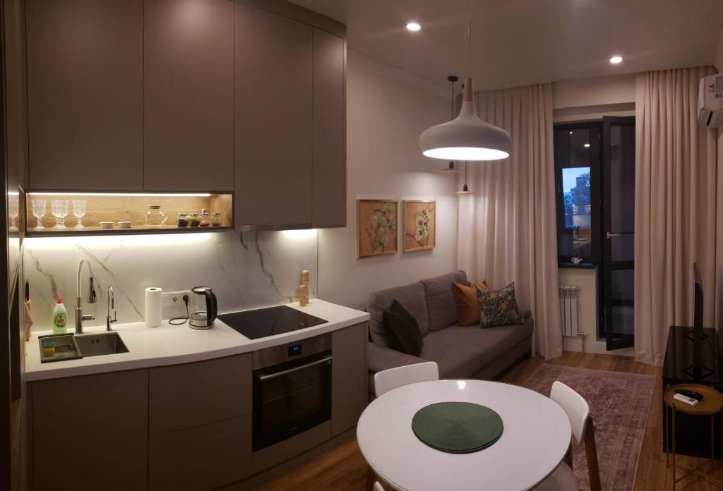 Cozy Urban Retreat photo 3