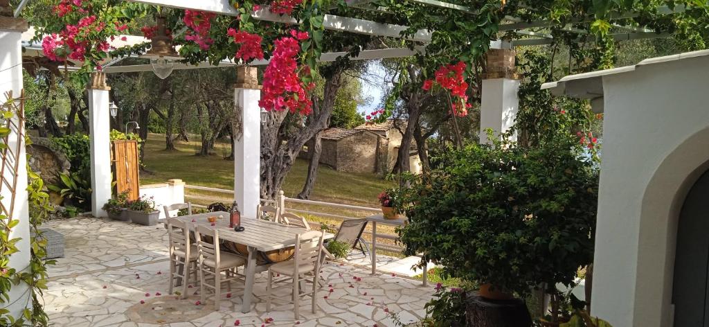 Sailors Luxury Cottage photo 1