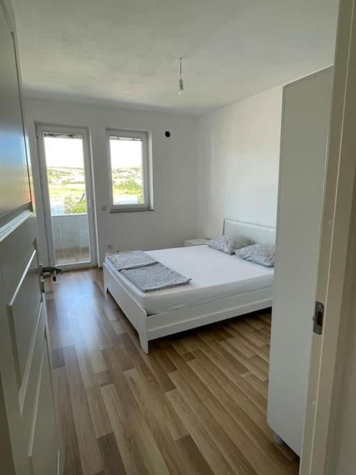 Apartment in Mitrovicë, Kosovë photo 4