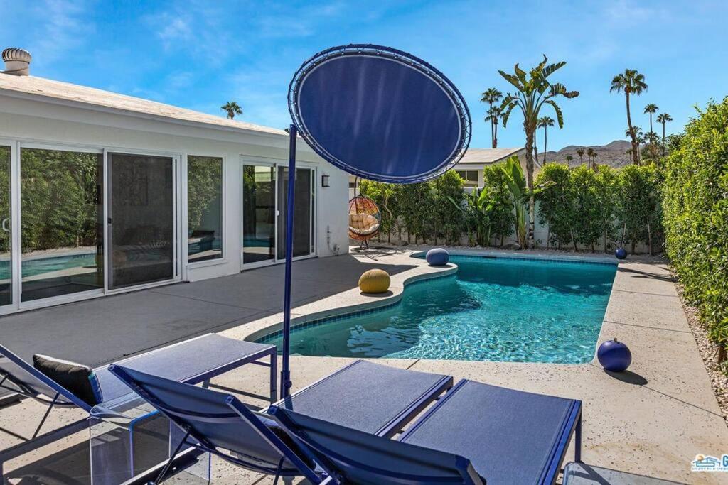 wonderfully reimagined 3bd 2bath mid-century palm springs home photo 2