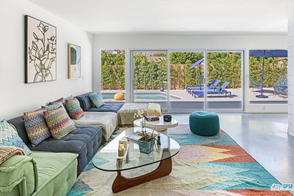 wonderfully reimagined 3bd 2bath mid-century palm springs home photo 4
