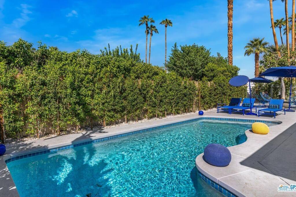 wonderfully reimagined 3bd 2bath mid-century palm springs home photo 3