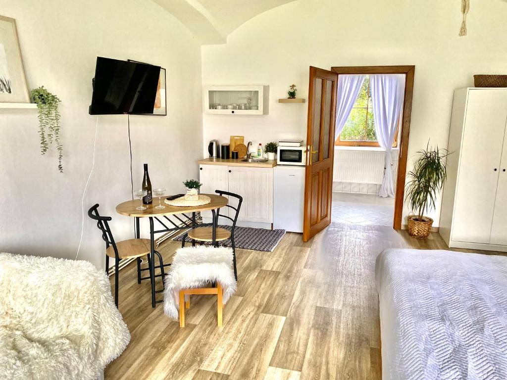 Apartmán v koňském areálu Židovice photo 1