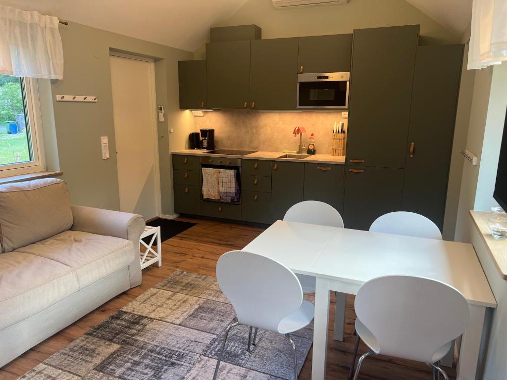 Tinyhouse Tutviksvägen 35B photo 4