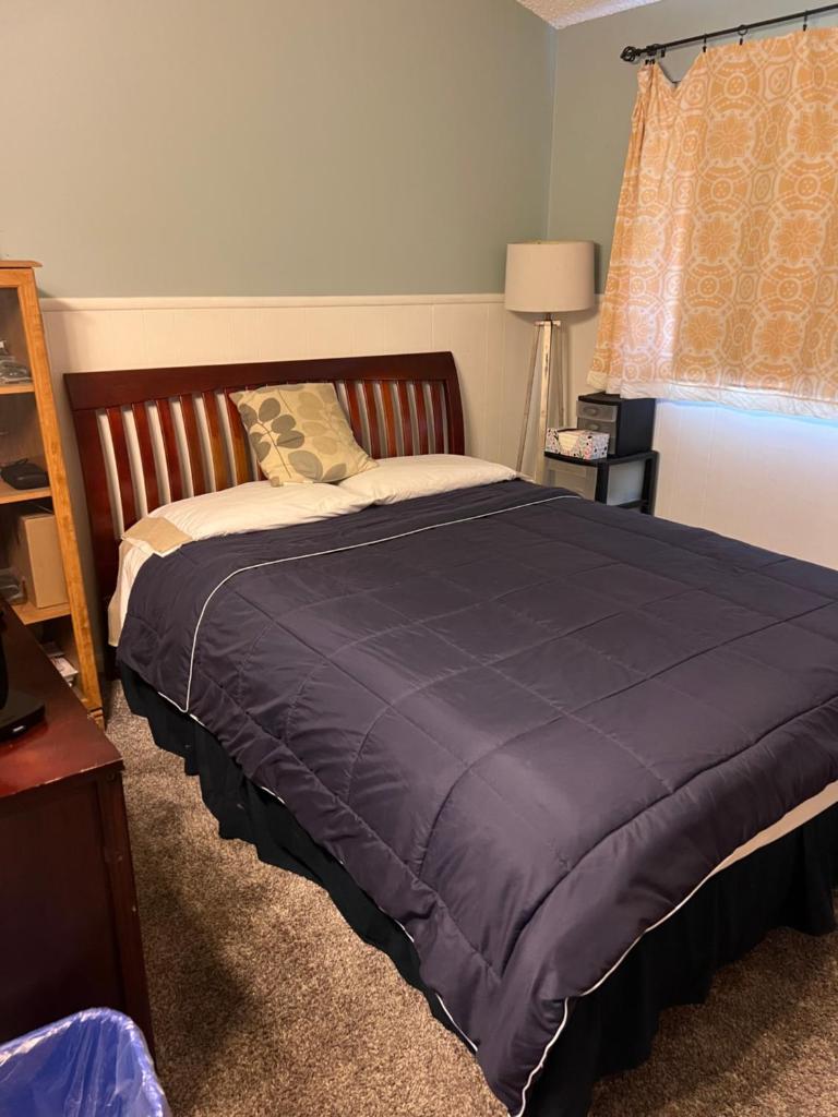 COMFY COZY ROOM ON QUIET CUL-DE-SAC image