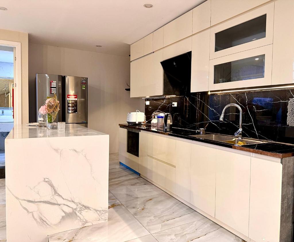 Queen Penhouse Duplex