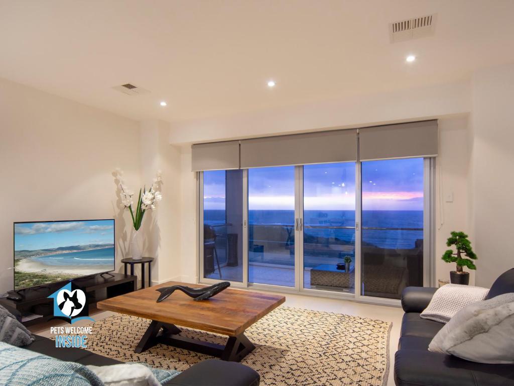Spectacular Esplanade 4BR Contemporary with Views photo 1