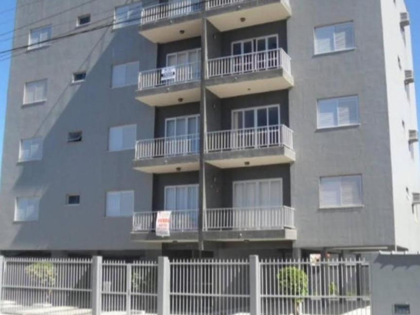 Apartamento na Praia da Enseada, 100 mt praia photo 1
