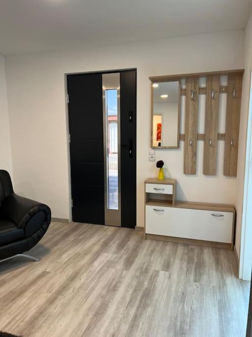 EG-Souterrain Wohnung photo 2