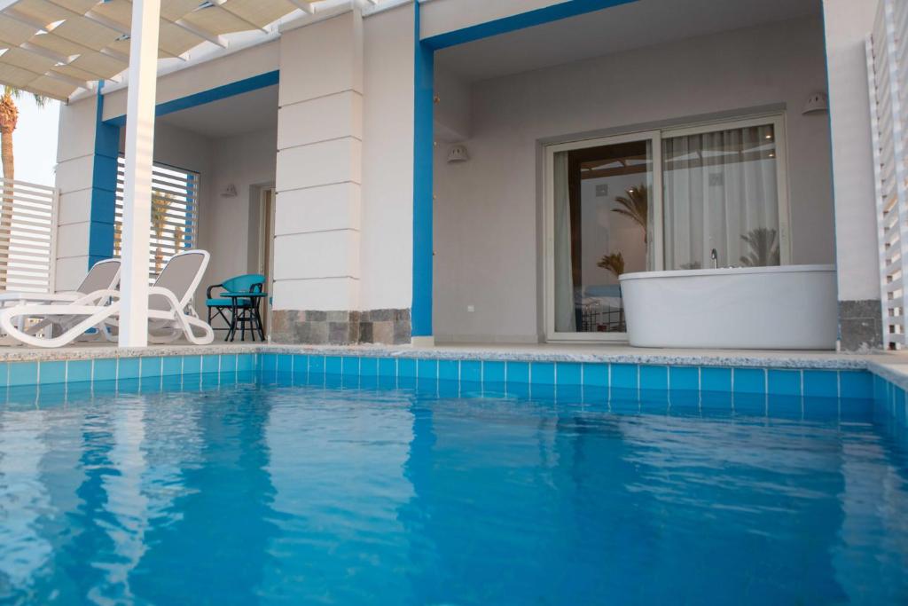 Casa Blue Resort photo 4