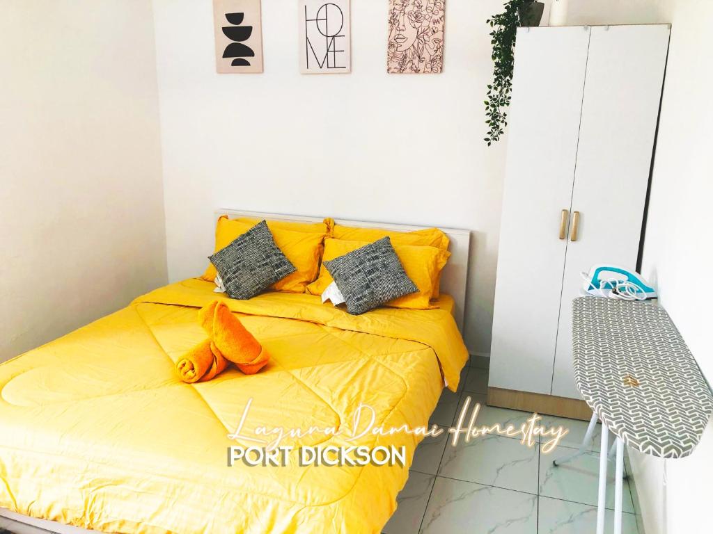 Laguna Damai Homestay Teluk Kemang PortDickson 3BR photo 2