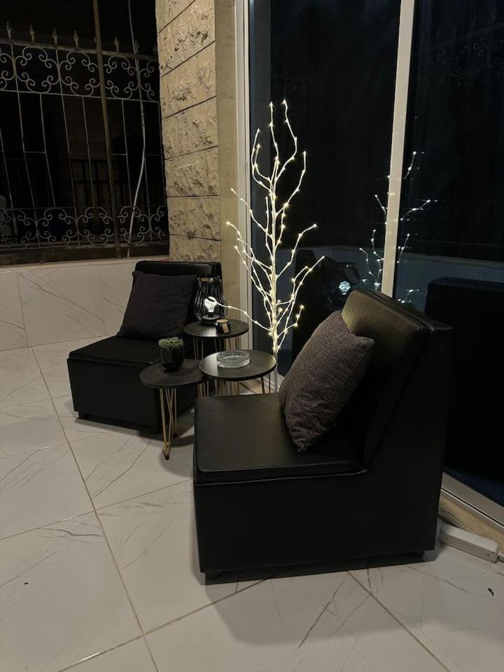 Luxury 2 Balcony Centrally Located photo 3