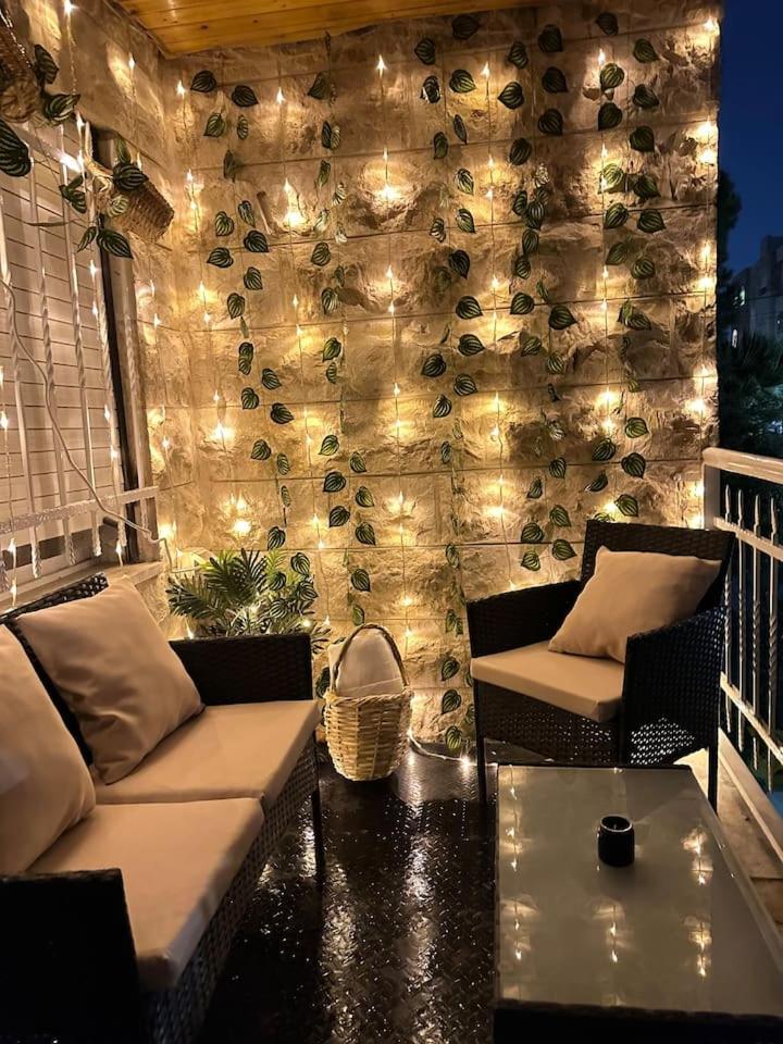 Luxury 2 Balcony Centrally Located photo 2