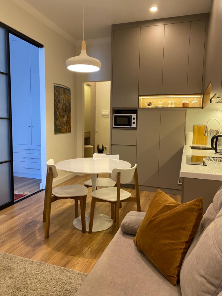 Cozy Urban Retreat photo 1