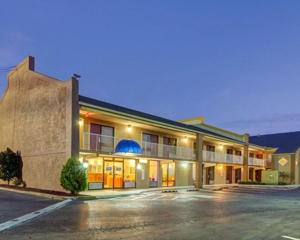 Rodeway Inn Norcross image