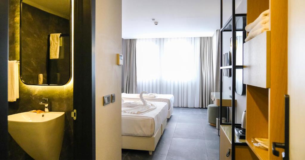 Iberis Hotel Lara photo 2