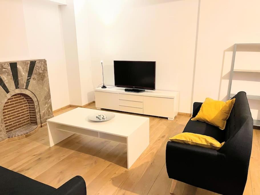 Superbe appartement aéroport et gare Charleroi photo 3