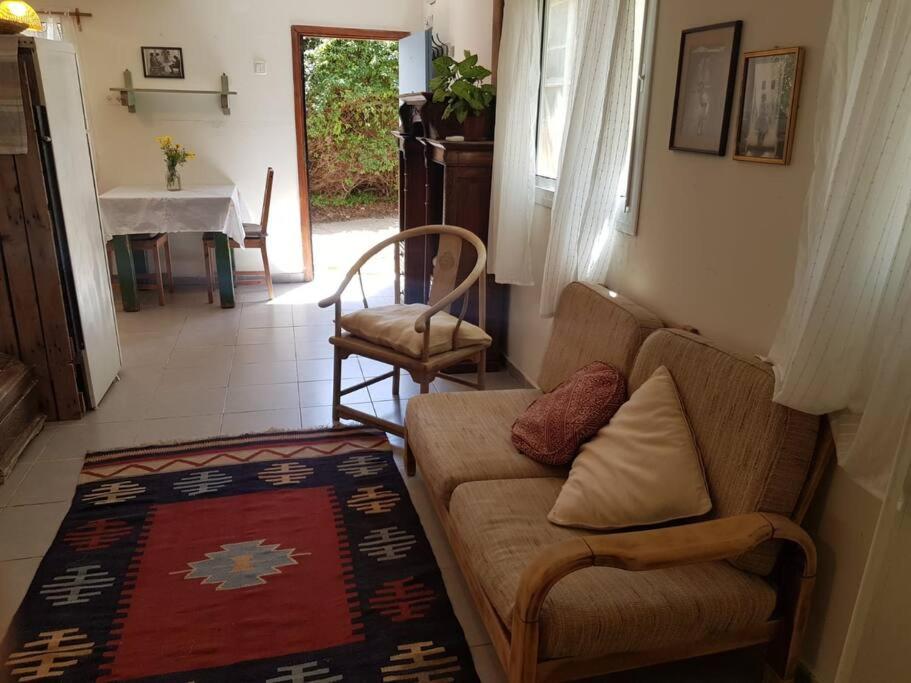 פינה מתוקה בעמק החולה photo 1