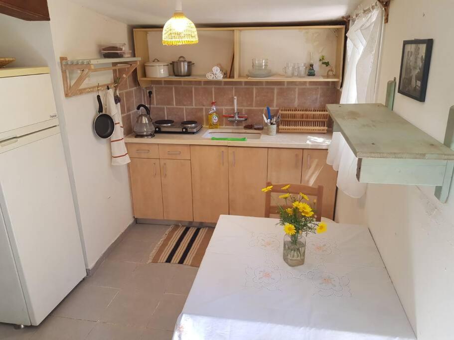 פינה מתוקה בעמק החולה photo 3