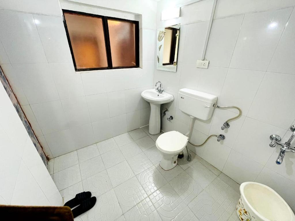 Hotel Crown Pine Pahalgam photo 3