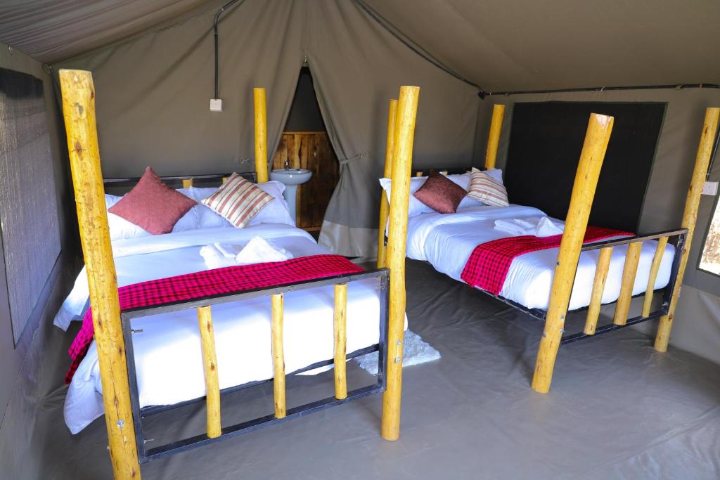 Emunyan Mara Camp photo 2