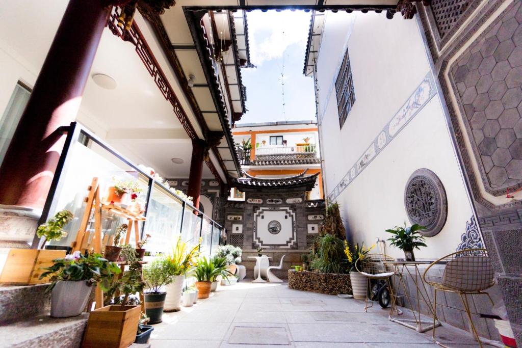 Dali Ancient City Xinyu Xuan B&B - Erhai Gate Branch photo 3