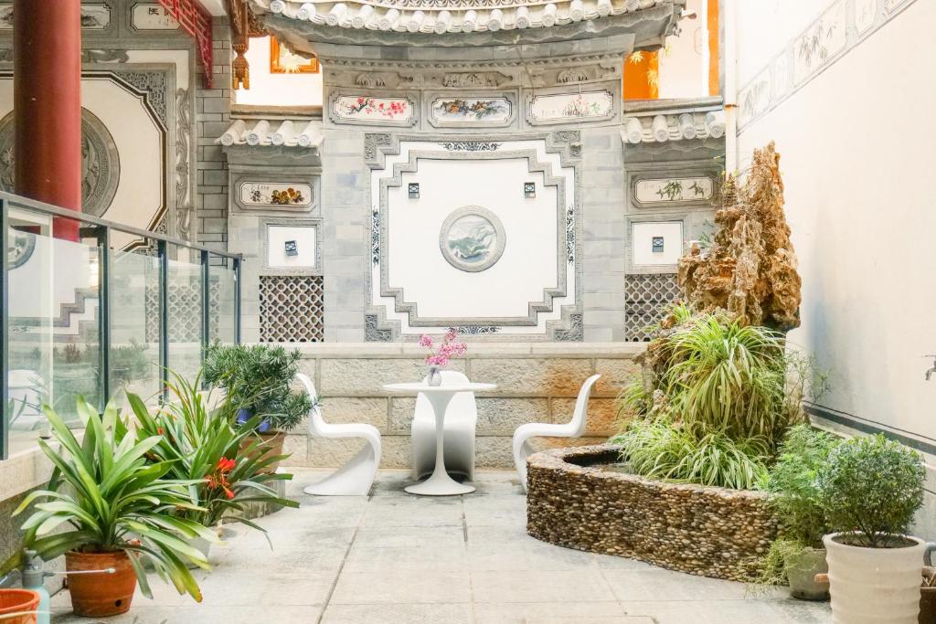 Dali Ancient City Xinyu Xuan B&B - Erhai Gate Branch photo 1
