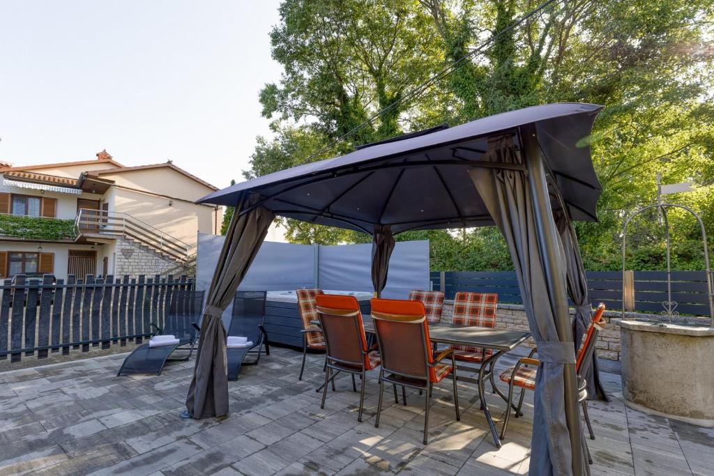 Casa Martina with Whirlpool photo 4