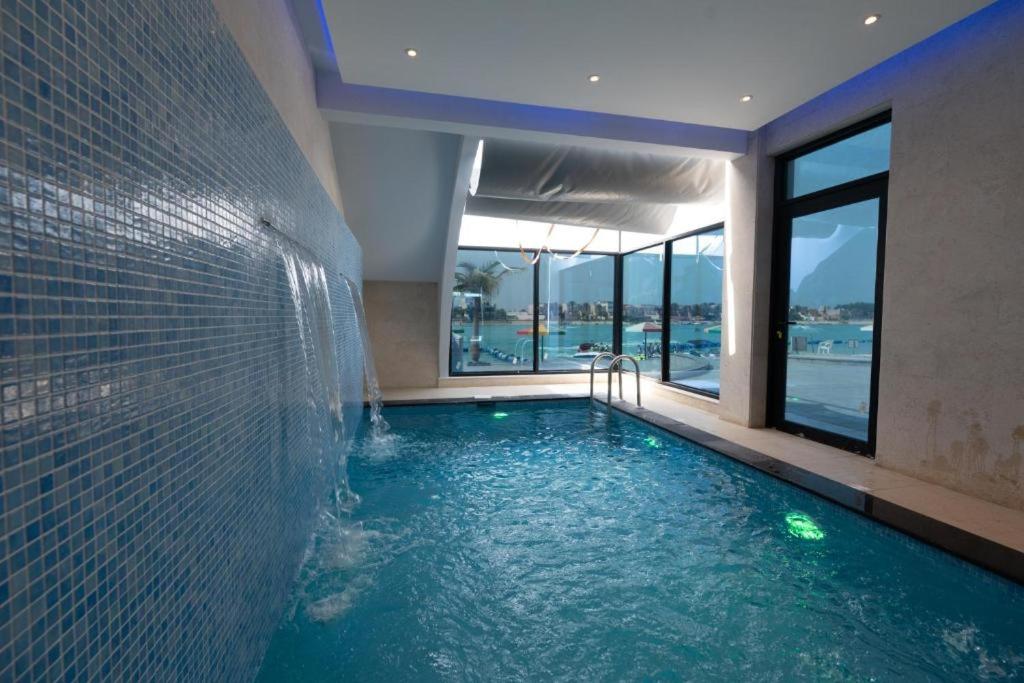 La Fontaine Lagoon Resort