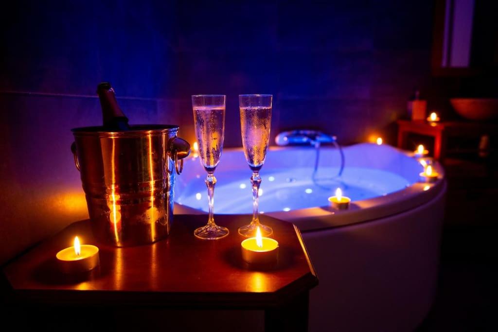 Bulle Romantique . Jacuzzi . Châteaux de la Loire