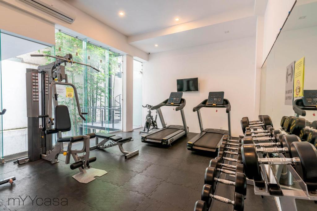 Lovely Studio with Pool & Private Balcony in La Roma - Alure photo 4