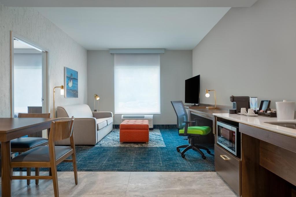 Home2 Suites By Hilton Huntsville photo 3