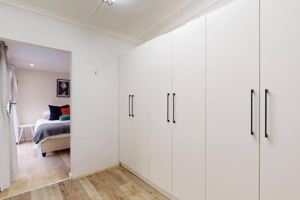 Sixty-Five: Stylish guest suite photo 1