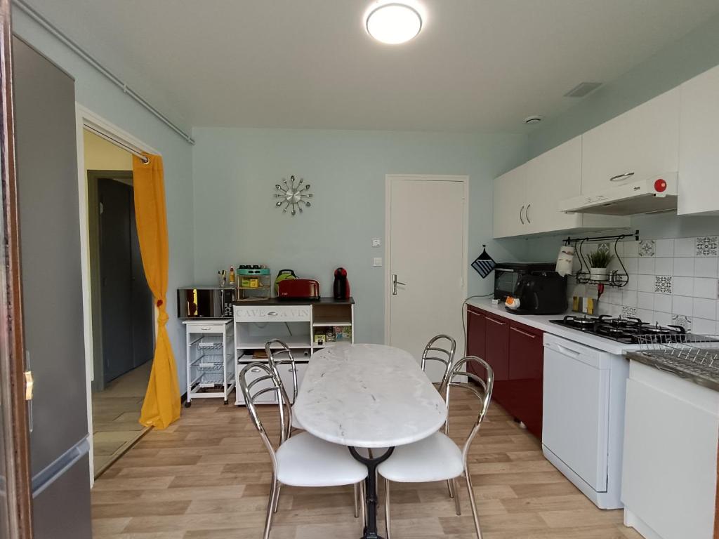 Maison entière 65 m² 5 personnes + jardin au calme photo 4