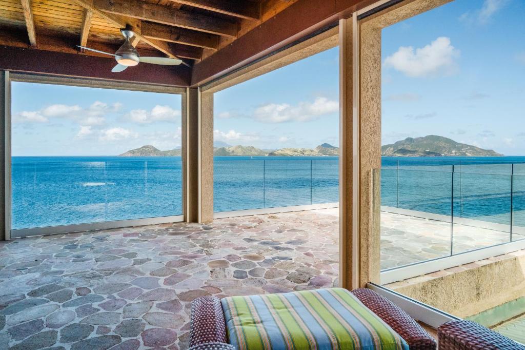 Beautiful 3 story 8,000 sq ft Oceanside Mansion photo 1