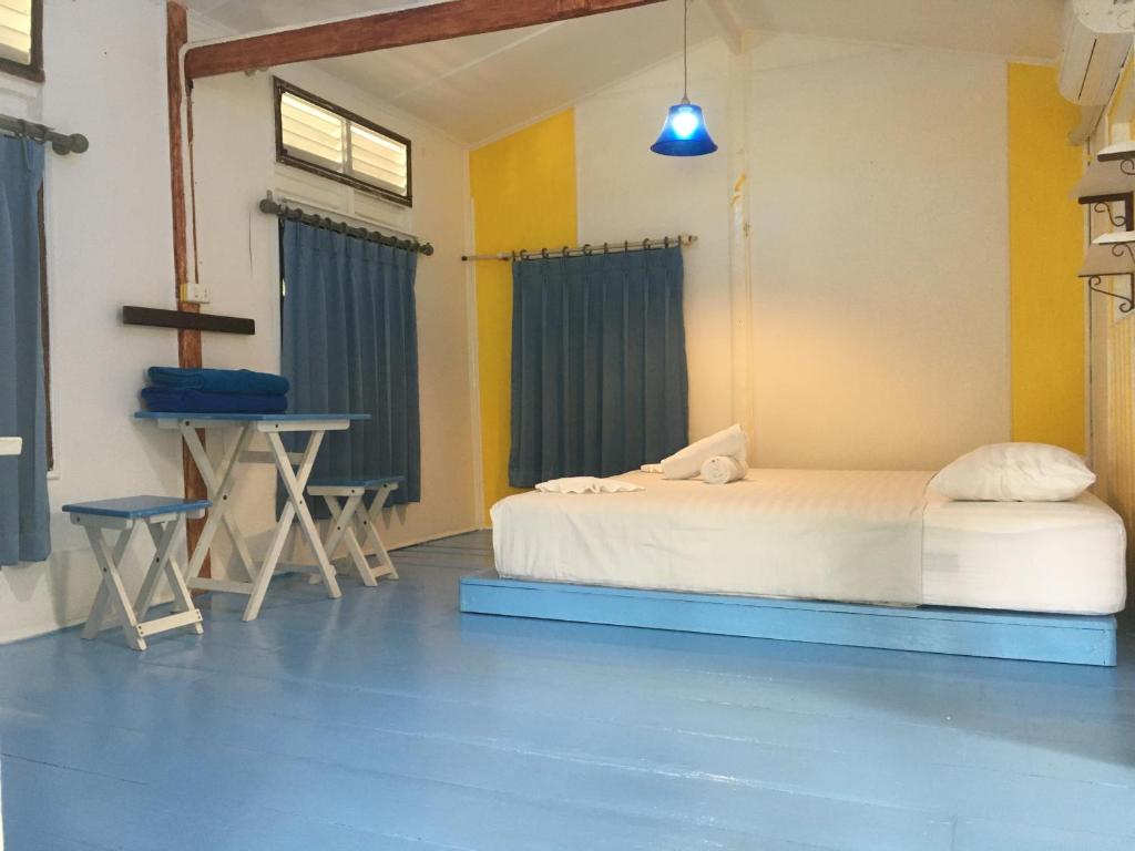 Bangpo Village Tiny Country Beach House photo 1