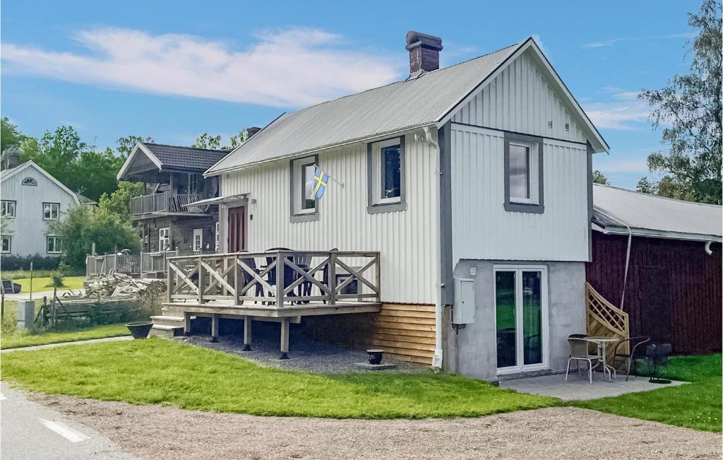 Nice Home In Fengersfors With 1 Bedrooms And Wifi