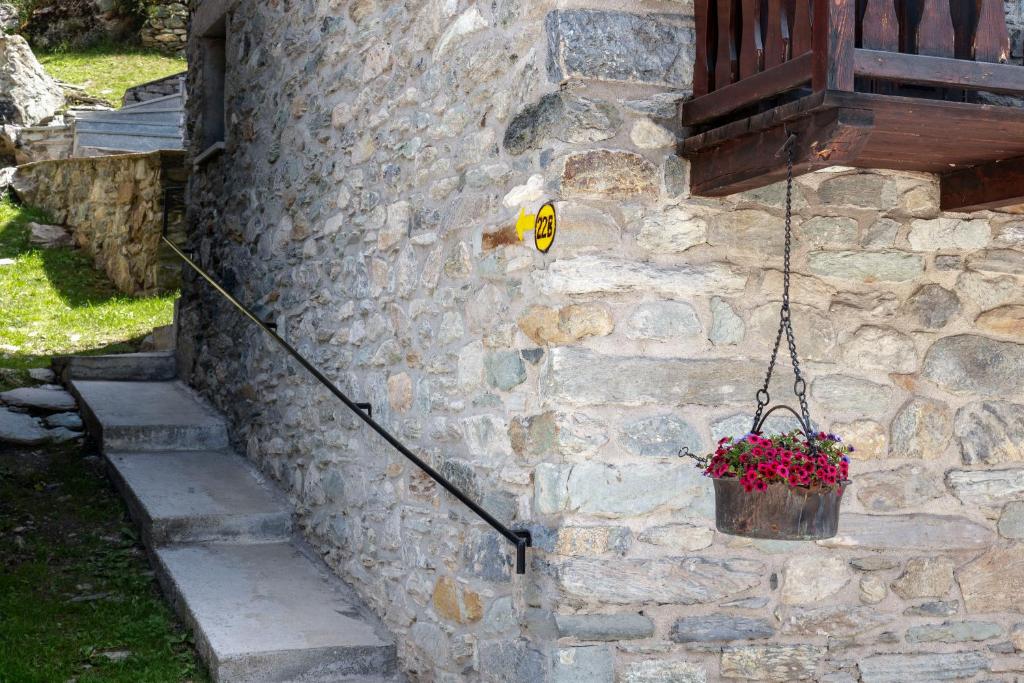 HelloChalet - Chalet Grené glamour retreat with garden - 1km from cabelcar photo 4
