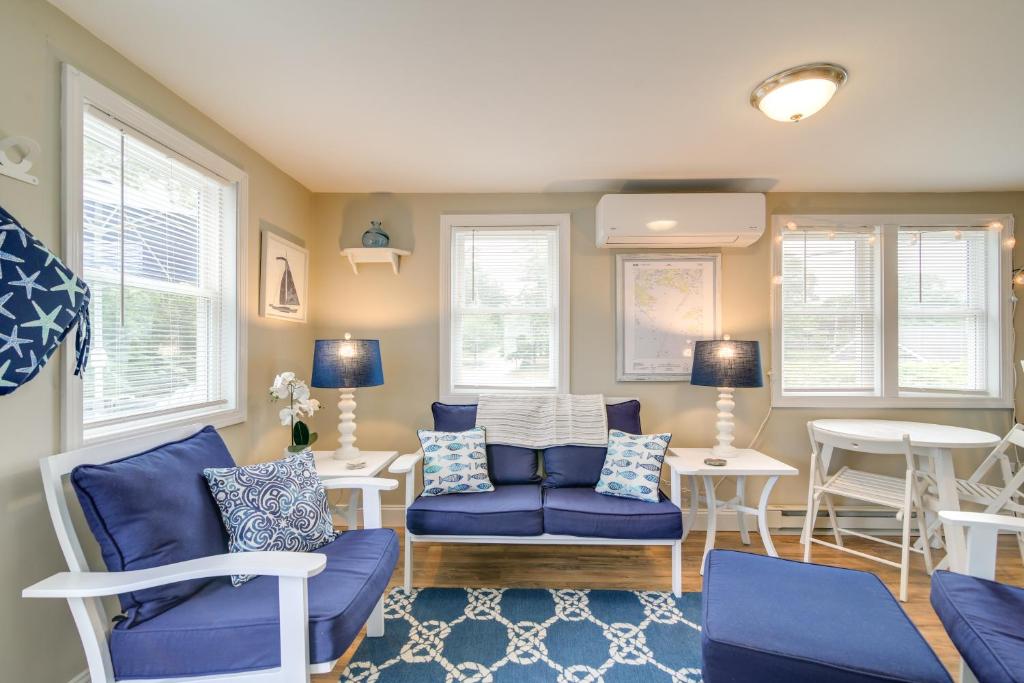 Charming Wareham Cottage Near Bay and Cape Cod! photo 3