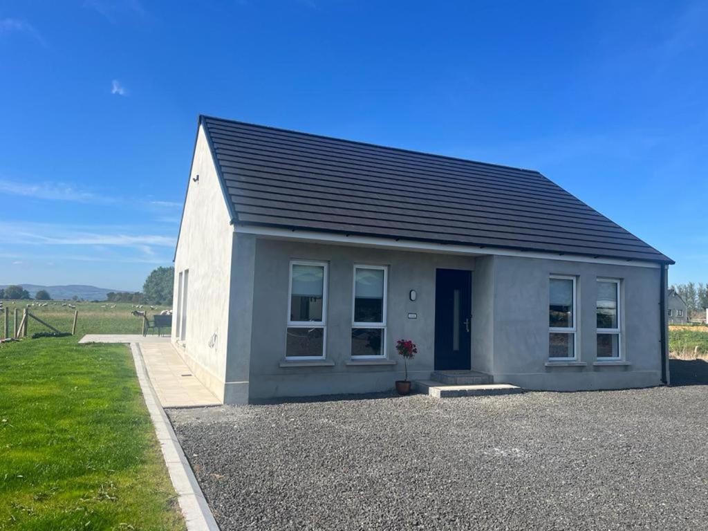 Charming 2-Bed Cottage in County Derry