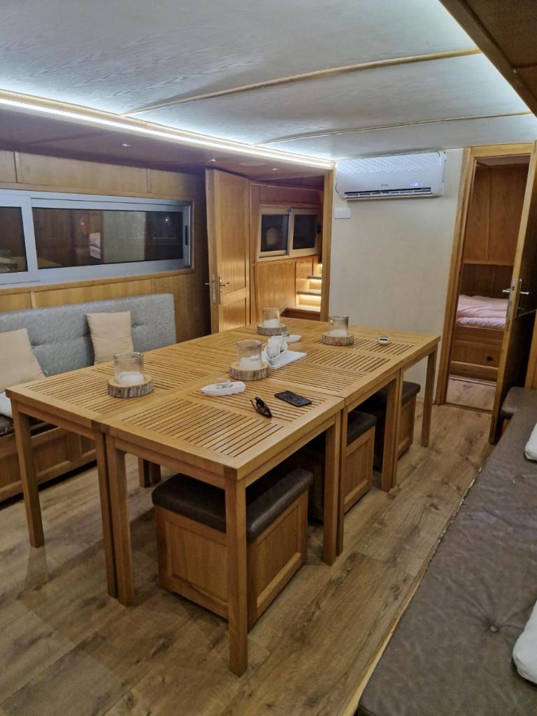 Free Room Boat Apartment photo 1