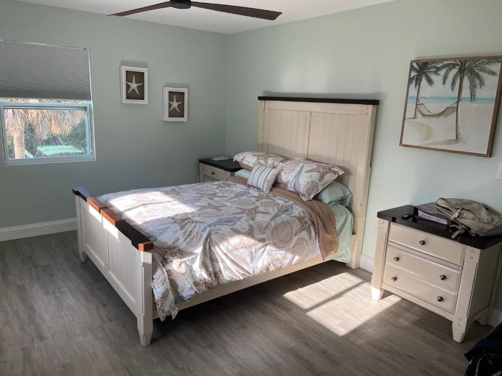 Beautiful Home on LBK photo 2