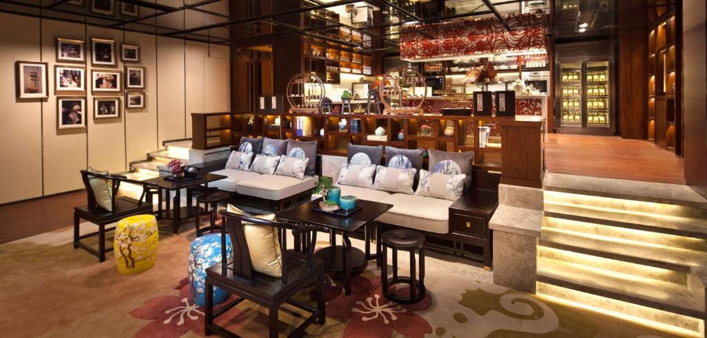 DoubleTree by Hilton Guangzhou-Free Canton Fair Shuttle Bus & Registration Counter photo 4