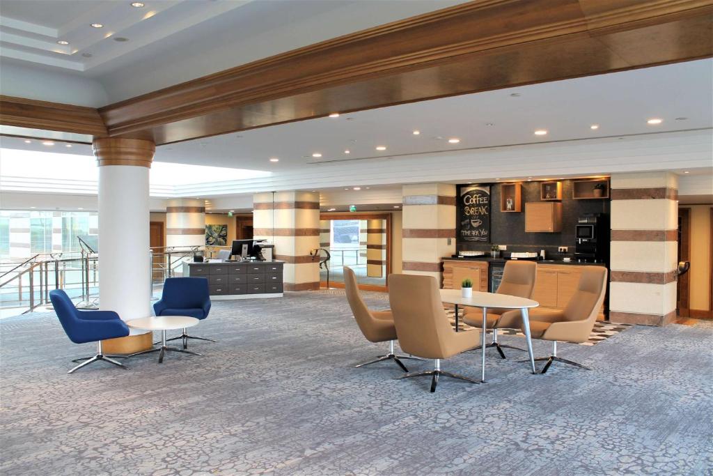 힐튼 파리 샤를 드 골 공항 (Hilton Paris Charles De Gaulle Airport) - 숙소 외관