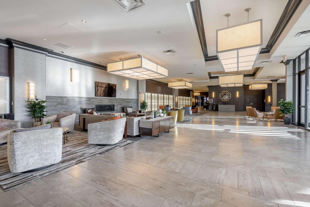 Hilton Promenade Branson Landing photo 4