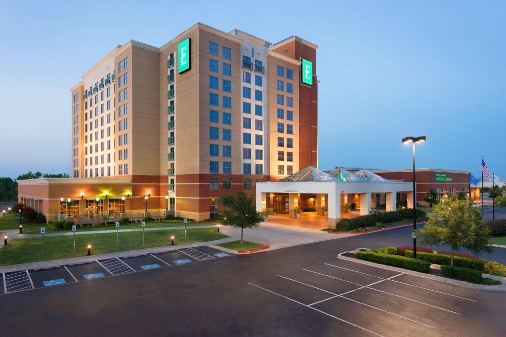Embassy Suites by Hilton Norman Hotel & Conference Center photo 1