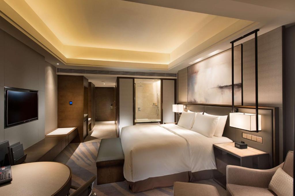 Hilton Zhoushan - Tap to explore photos