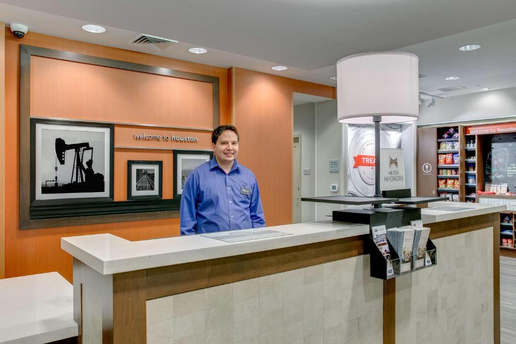 Hampton Inn & Suites North Houston Spring photo 2